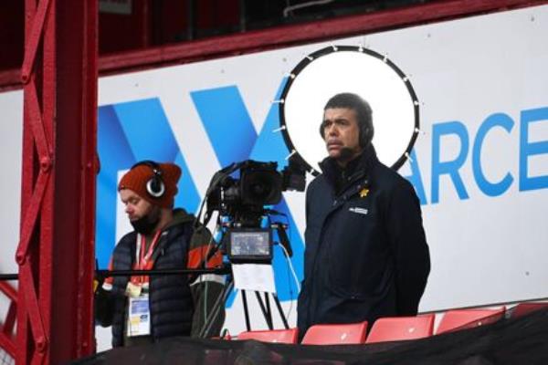 TV Commentator Chris Kamara is seen in the stands during the Sky Bet Champio<em></em>nship match between Barnsley and Middlesbrough at Oakwell Stadium.(Photo by Ross Kinnaird/Getty Images)