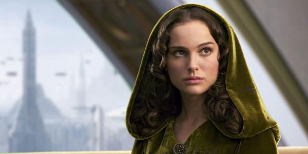 Natalie Portman as Padmé in Star Wars Revenge of the Sith.